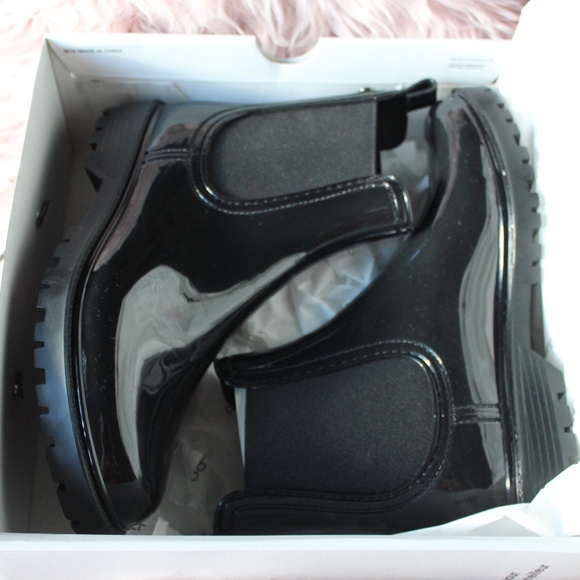 NWT ALDO Ibaodda Shiny Black Rain Boots | Size 9 - Picture 2 of 9